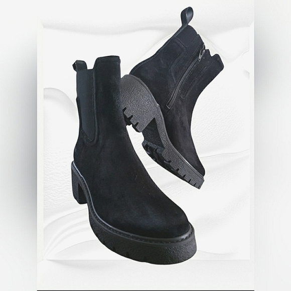 Sporty Black Grunge Goth Punk Chunky Biker Lugsole Leather Suede Ankle Boot - Picture 1 of 8